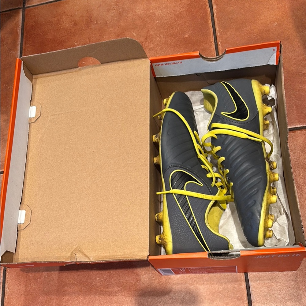 Legend 7 Club FG Tiempo Green and Grey Limited